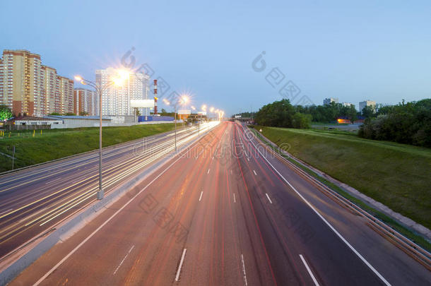 汽车高速公路城市城市景观开车