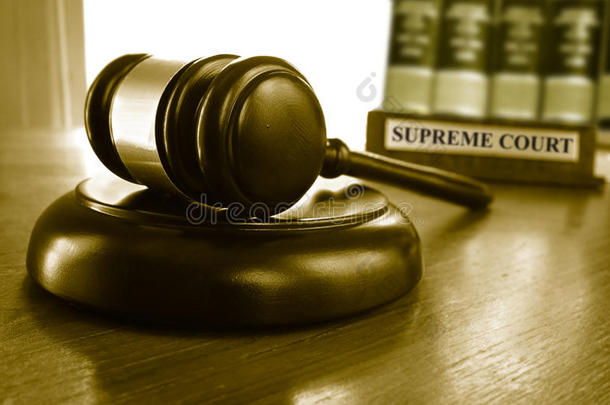 上诉律师商业法院决策