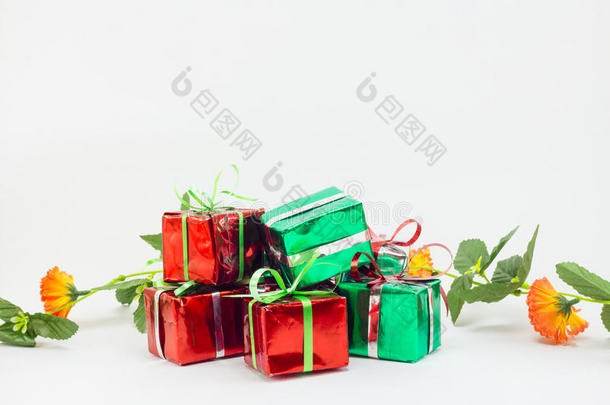 白色背景的圣诞<strong>礼盒</strong>，<strong>新年</strong>礼物。