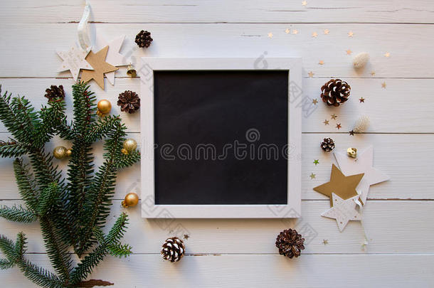 圣诞主题与框架，和白色木制背景