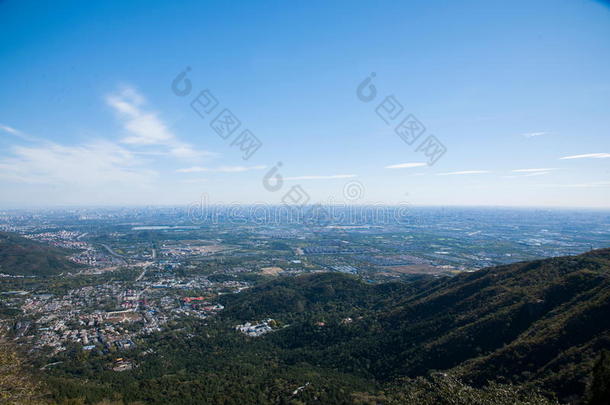 北京香山公园在香山脚下