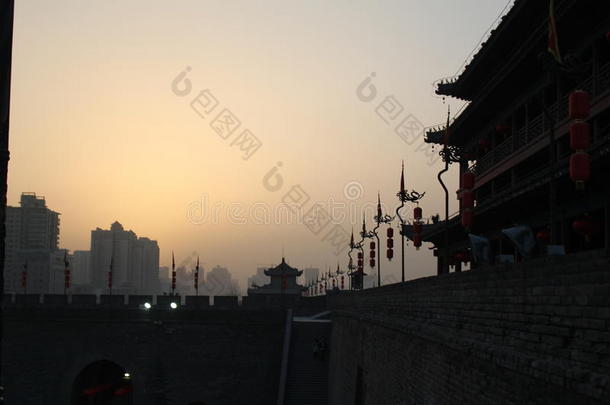 发现中国：西安古城墙。