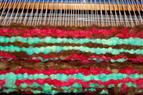 彩色手工编织羊毛地毯