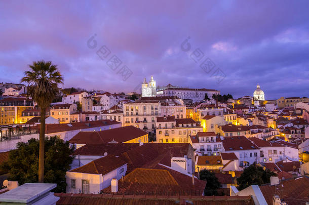 葡萄牙里斯本的城市景观，从太阳门俯瞰