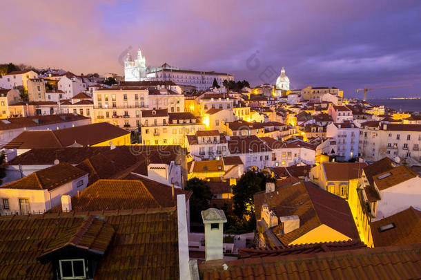葡萄牙里斯本的城市景观，从太阳门俯瞰