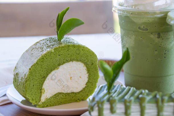 绿茶蛋糕卷与抹茶绿茶