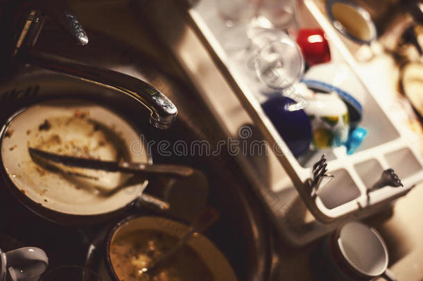 洗盘子