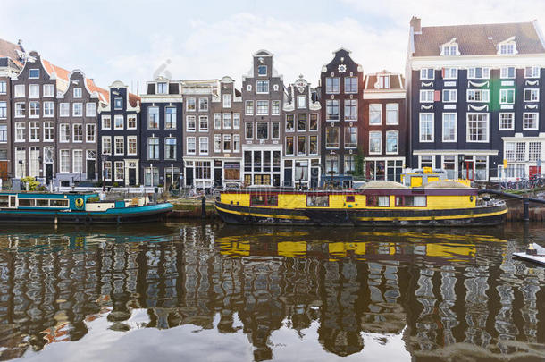 阿姆斯特丹运河在冬天