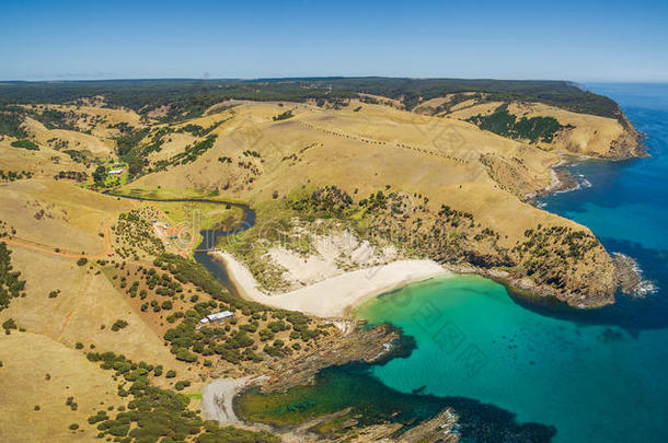 澳大利亚南部袋鼠岛北岸的航空全景