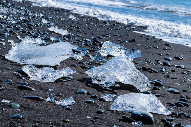 近距离观看钻石海滩，Jokulsarlon-冰岛
