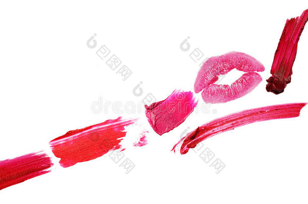 收集各种涂片口红和亲吻白色背景。 美容和化妆品背景