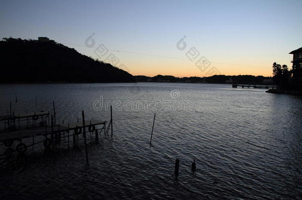 静冈市滨松的滨子湖在黎明前