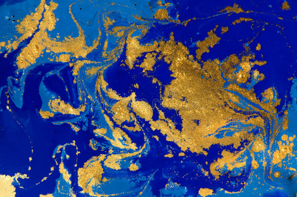 蓝色和金色的液体纹理，水彩画手画大理石花纹插图，抽象背景