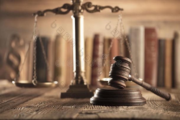 律师权威背景平衡大律师