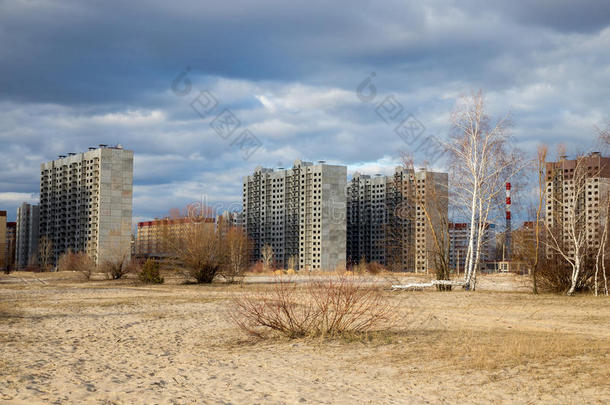 在空置地段建造新的多层房屋