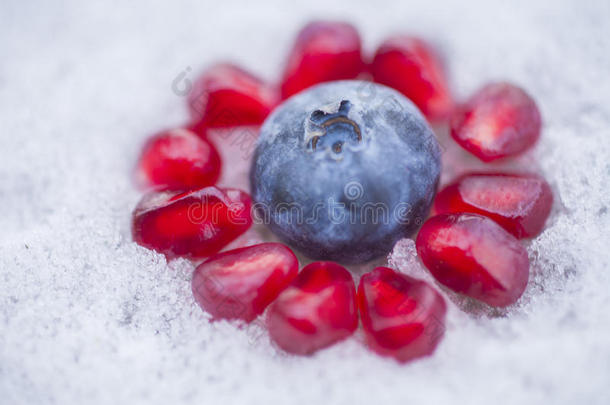 蓝莓和石榴