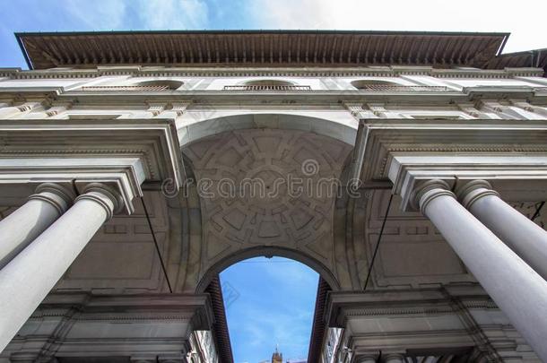 大的柱和拱关于指已提到的人乌菲齐艺术馆画廊采用弗洛伦斯,它