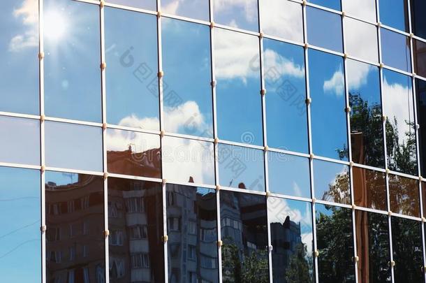 太阳光天云反映采用玻璃办公室build采用g