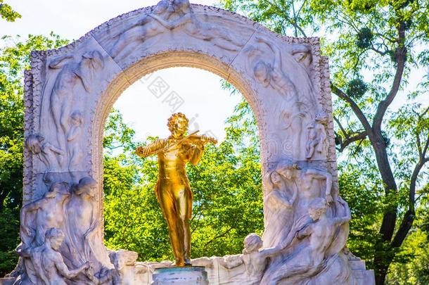 <strong>金色</strong>的雕像关于约翰斯特劳斯,<strong>维也纳</strong>