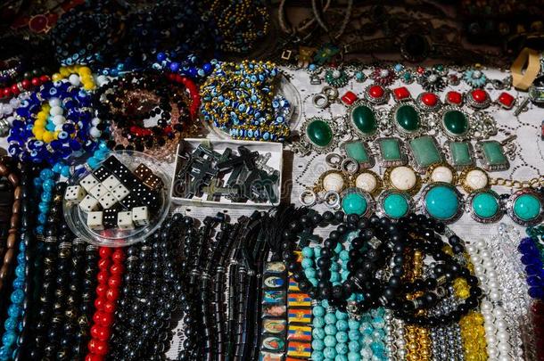 珠宝和附件跳蚤交易<strong>画展</strong>开幕的前一日耶烈万,亚美尼亚