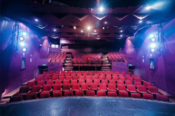 剧场阶段和席位和戏剧的照明