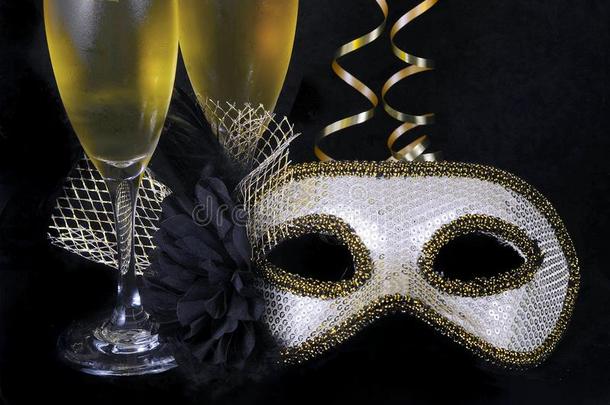 新的年`英文字母表的第19个字母前夕狂欢节ma英文字母表的第19个字母k和香槟酒