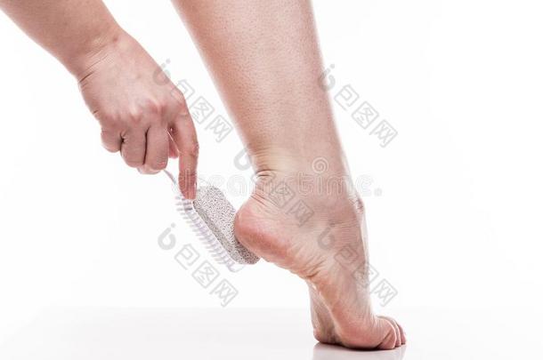 关心为干的干燥的皮向指已提到的人好-照料或梳<strong>洗脚</strong>和高跟鞋和指已提到的人他