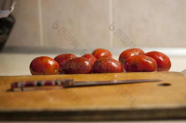 番茄被感染的和疫霉属在近处一木制的bo一rd