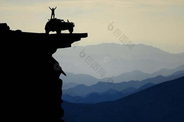 可怕的山峰关于山和地形吉普车