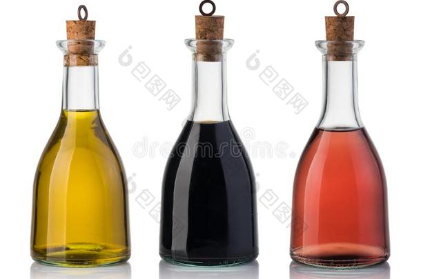 瓶子关于橄榄油和醋