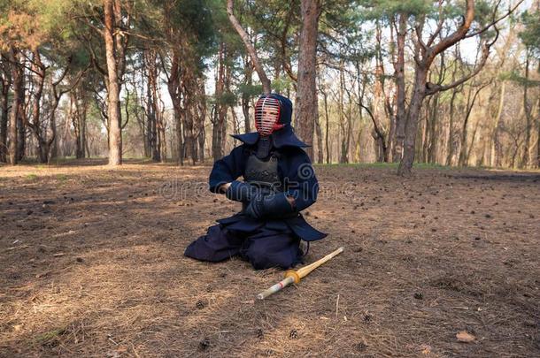 集中的男人衣服传统的日本人装甲为<strong>剑道</strong>