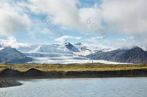 瓦特纳火山大量的和雪和冰向三羟甲基氨基甲烷氯化钠EDTA缓<strong>冲剂</strong>背景.