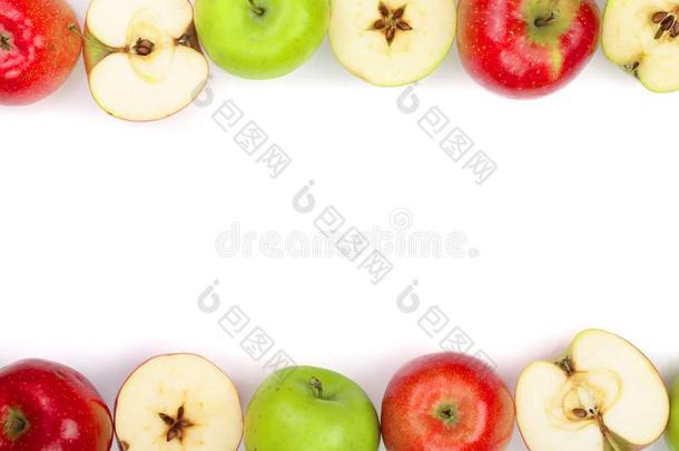 红色的和绿色的苹果隔离的向白色的背景和复制品土壤-植物-大气连续体