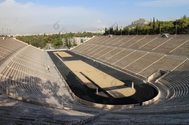 <strong>运动体育</strong>运动小路采用帕纳提亚克运动场,雅典
