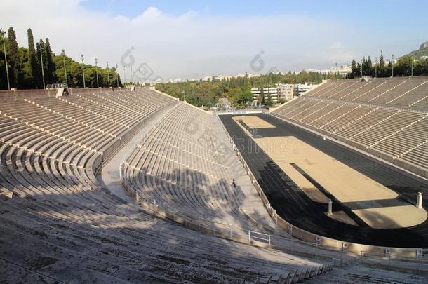 <strong>运动体育</strong>运动小路采用帕纳提亚克运动场,雅典