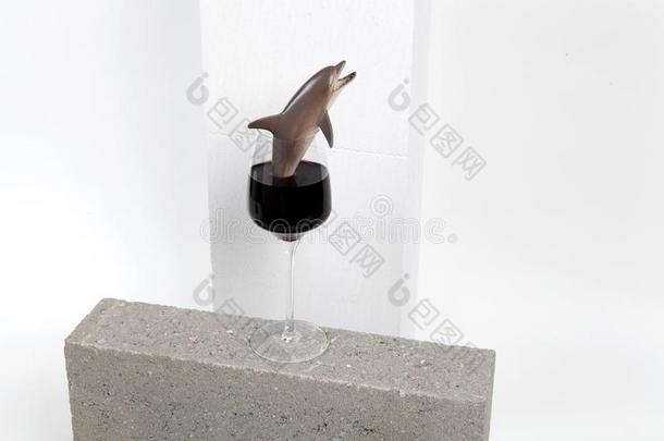海豚葡萄酒玻璃