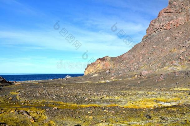 积极的海的火山