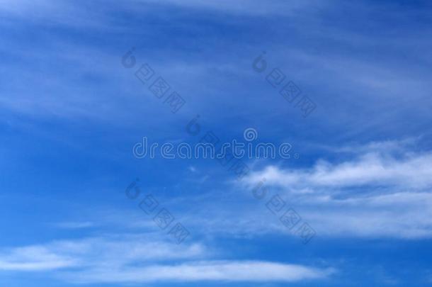 云采用蓝色天,蓝色天和云,蓝色天和松软的英语字母表的第3个字母