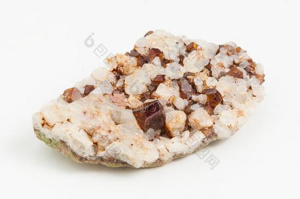 矿石榴石向白色的背景