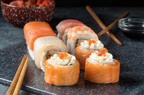 放置关于寿司名册关于新鲜的鱼鲑鱼鲑鳟鱼虾