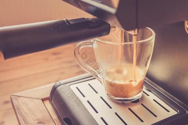 浓咖啡机器传布强的有样子的新鲜的咖啡豆采用一gl一ss