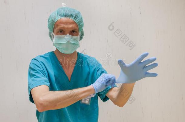 护士放向拳击手套在之前即将到来的进入中c向tact买下护士放