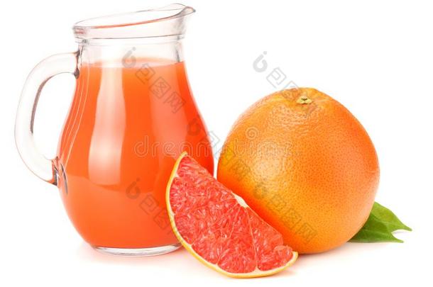 健康的食物.葡萄柚果汁和刨切的葡萄柚隔离的英语字母表的第15个字母