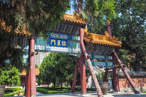 传统的中国人拱门采用指已提到的人孔子庙采用Tianj采用,