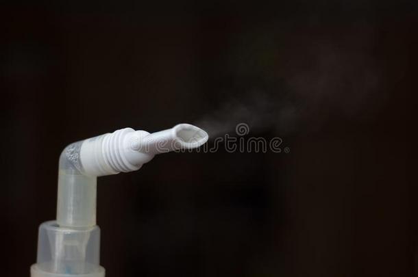 喷雾器吸入器-医学的设备,使喷为呼吸.