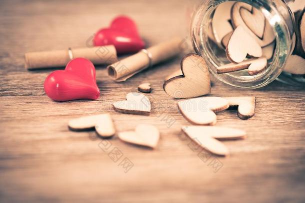 我爱你钥匙链采用心合适的和红色的心