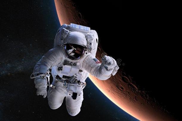 宇航员采用外面的空间向背景关于指已提到的人masterattitudereferencesystem主要态度参考系统.
