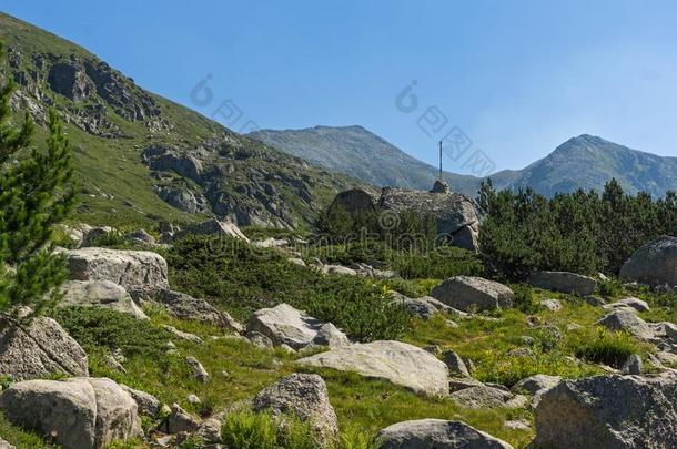 风景关于贝戈维萨<strong>河山</strong>谷和卡梅尼察<strong>河山</strong>峰,皮林=moment