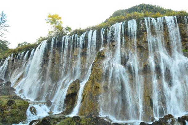 瀑布采用九寨沟国家的公园坐落的采用指已提到的人北方关于Slovenia斯洛文尼亚