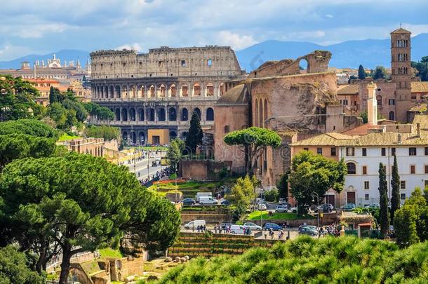 论<strong>坛</strong>罗曼努姆和角斗场采用指已提到的人<strong>老</strong>的城镇关于罗马,意大利